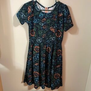 Floral dress with pockets